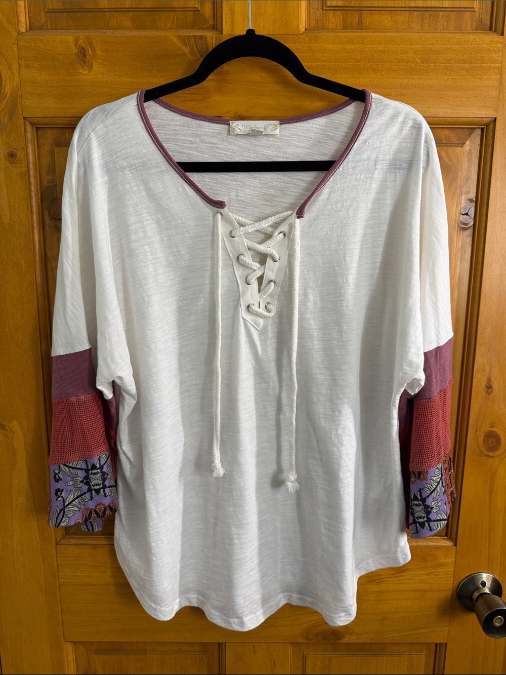 Women's White Lace-Up Tunic with Mauve Sleeve Accents